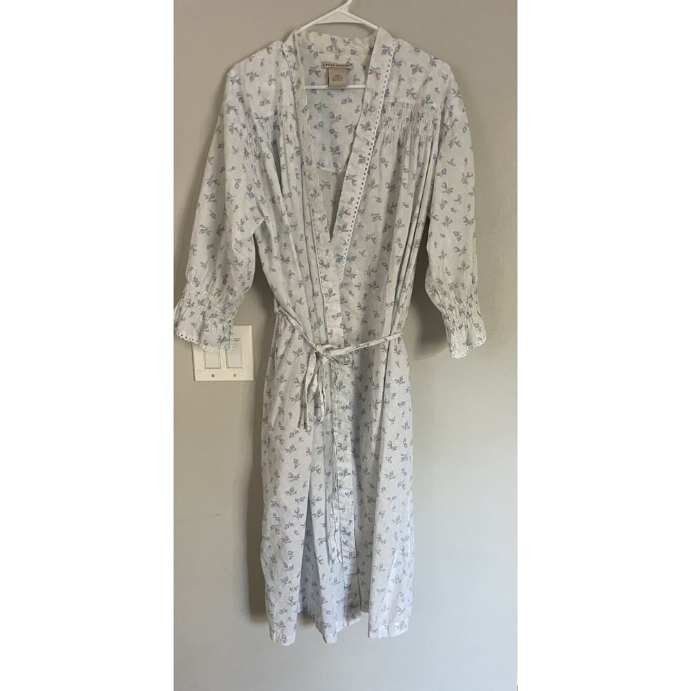 Vintage Laura Ashley Rosebuds Crochet Cotton Night Robe Gown M Made In The UAE